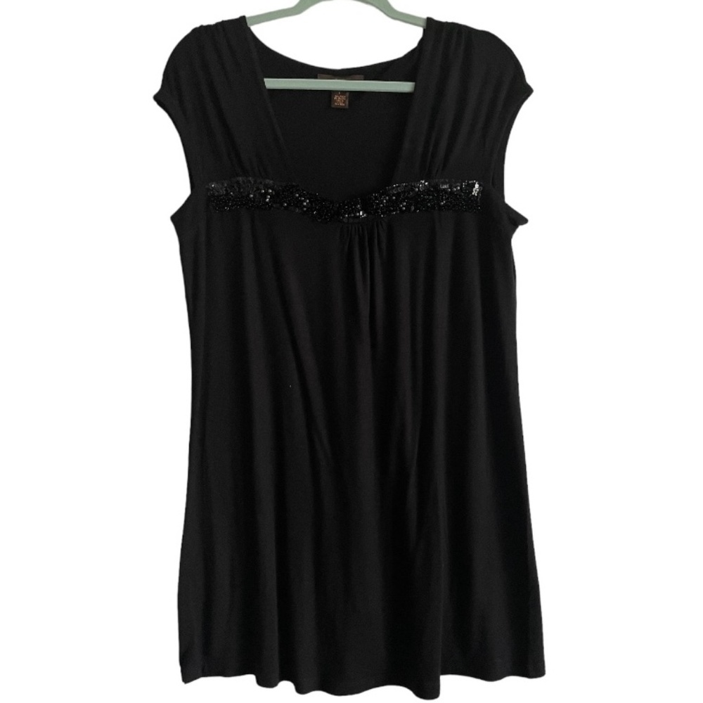 #7 Victor Alfaro Black Short Sleeve Embellished Tunic Size L
